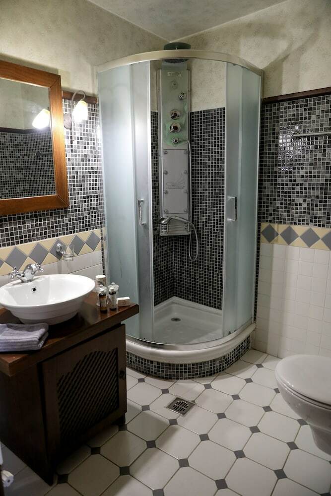 Deluxe Boutique Hotel Palea Poli