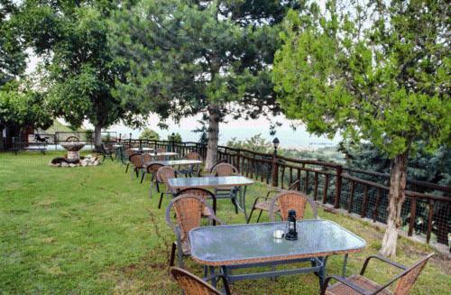 Hostal Guesthouse Niaousta