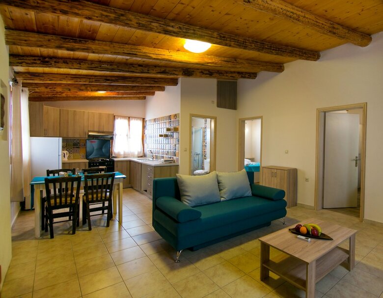 Hostal Athousakis Village