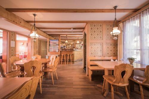 Albergue Gasthof Sch�negg B&B