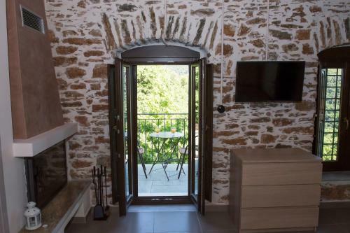 Hostal Thalia Traditional Guest House