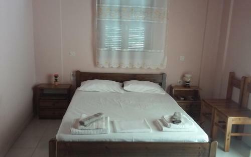 Hostal Chryspy Toulatos Studios
