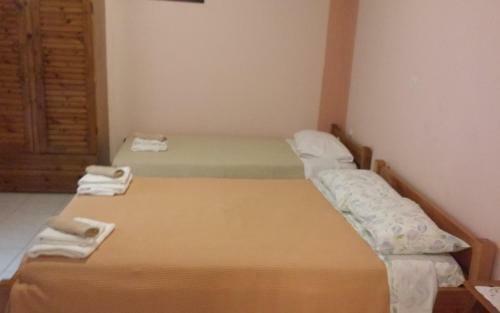 Hostal Chryspy Toulatos Studios
