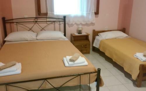 Hostal Chryspy Toulatos Studios
