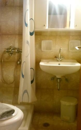 Hostal Chryspy Toulatos Studios