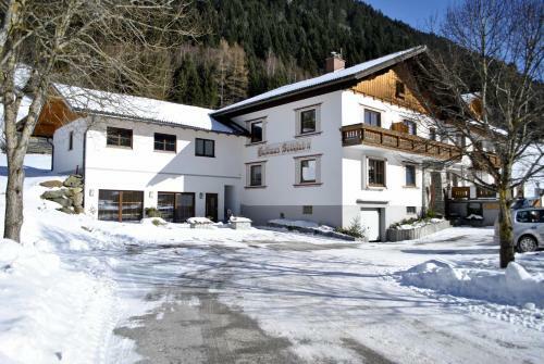 Apartamento G�ste- Und Seminarhaus S�lkstub'n