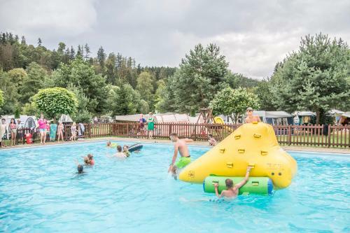 Apartamentos Camping Letn� Den