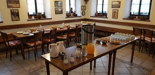 Hostal Penzion - Restaurant Sportturia