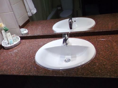 Al Thuriah Hotel Apartment