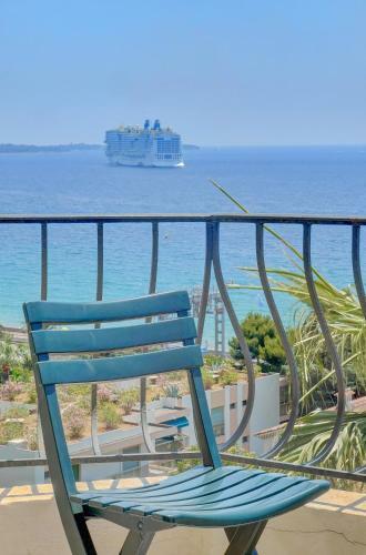 Brand New Three-bedroom Sea View Apartment