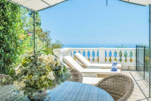 Espero-pax Villa Sleeps 8 Air Con Wifi