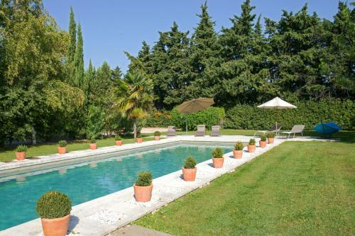 Eygalieres Villa Sleeps 6 Pool Wifi