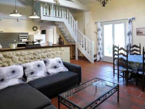 Holiday Home Babelle (Gem110)