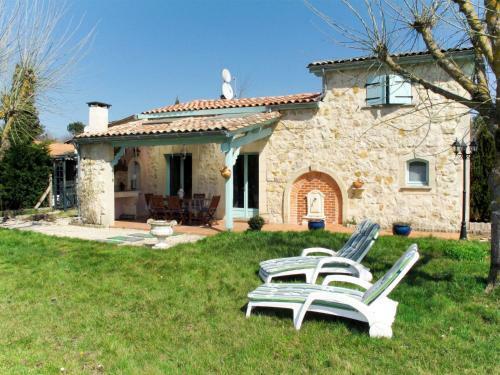 Holiday Home Babelle (Gem110)