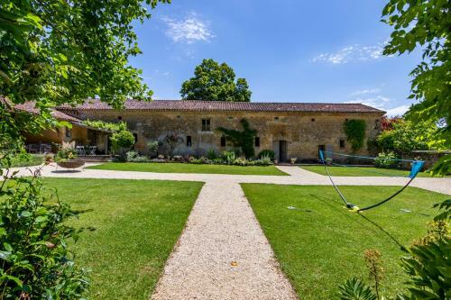 Agroturismo Estang Chateau Sleeps 15 Pool Wifi