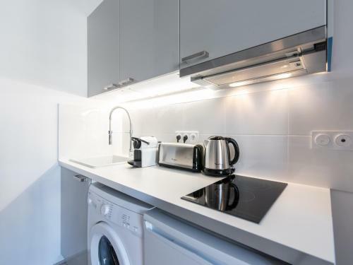 Mac� Studio Apartment