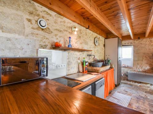 Traditional Holiday Home In Aquitaine With Jacuzzi