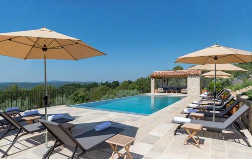 Montauroux Villa Sleeps 14 Pool Air Con Wifi