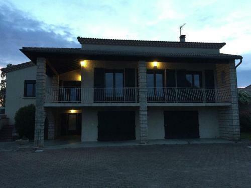 Exclusive Holiday Home In Saint-chaptes With Pool