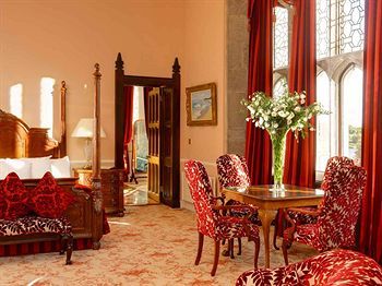 Apartamentos Adare Manor