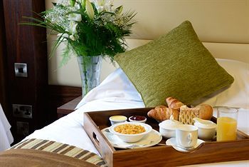 Treacy's Hotel & The Waterfront Leisure Centre