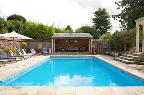 Agroturismo Chulmleigh Chateau Sleeps 24 Pool Wifi