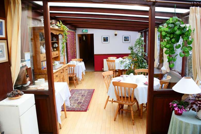 Hostal Clarke Cottage Guest House