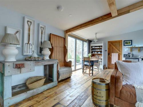 Beautiful Holiday Home In Pluckley Kent With Bbq