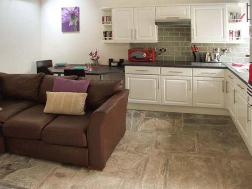 Finwood Cottage 1