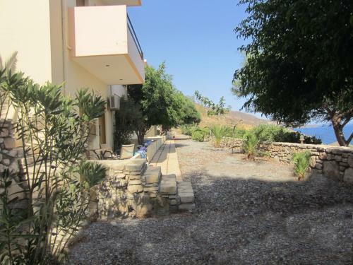 Sfinias Apartments
