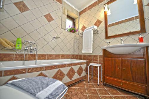 Fotini Traditional Villas