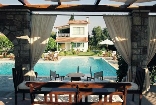Hostal Nicolas Village Club