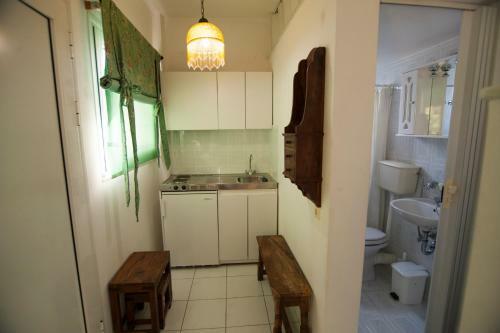 Hostal Nicolas Village Club