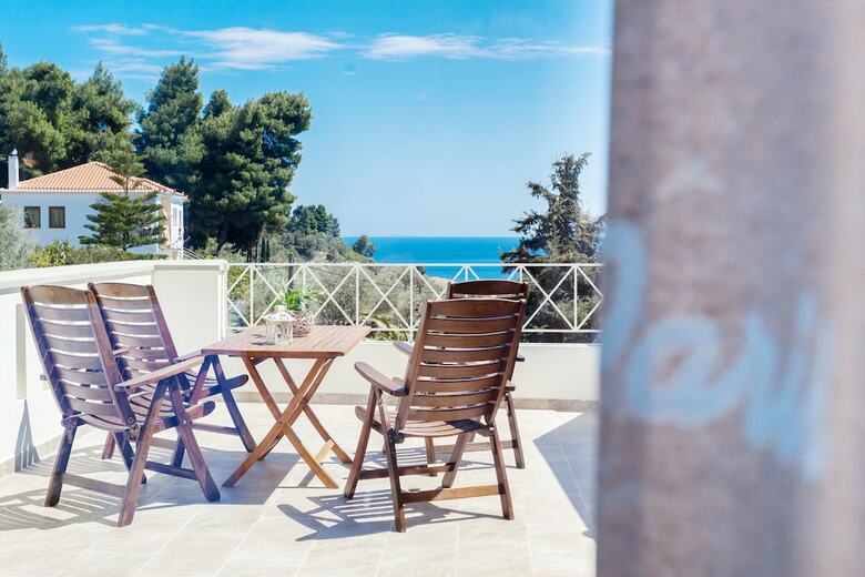 Stafylos Suites & Boutique Hotel