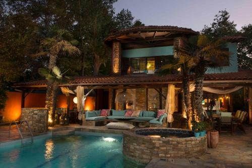 Efharis Beachfront Villa