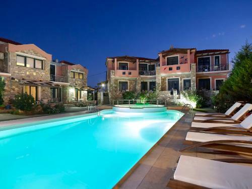 Aeolis Apartments & Studios