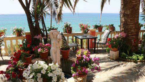 Apartamentos Aristotelis-nikos Paramonas Studios