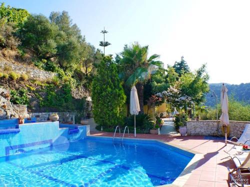 Troulous Villa Sleeps 6