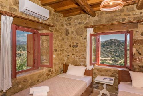 Tsikalaria Villa Sleeps 4