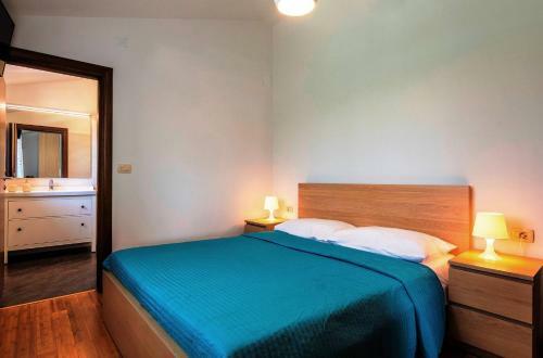 Holiday Home Jadran (Lbn310)
