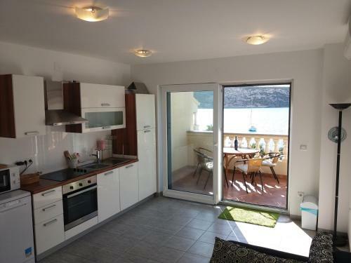 Apartments Next To Sea Maris