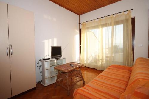 Apartments By The Sea Duce, Omis - 8633