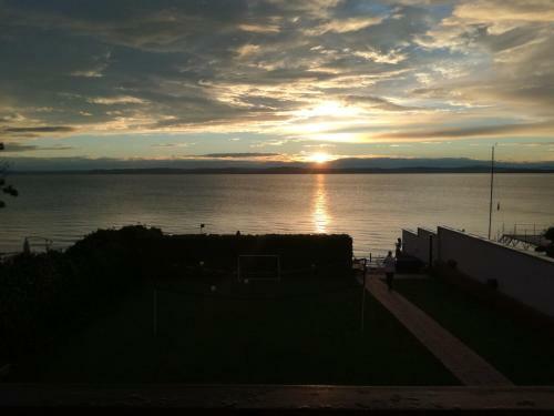 Sunset Beach Apartmanh�z