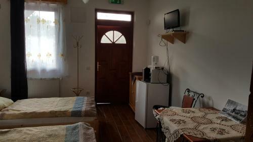Hostal Geszteny�s Vend�gh�z