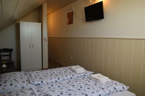 Hostal Ujv�ri Vend�gh�z