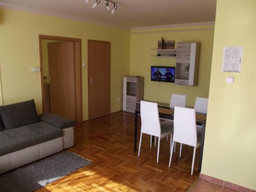 Pillang� Apartman