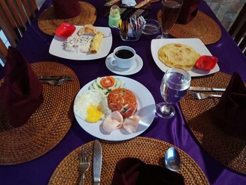 Hostal Tiing Bali Guest House Adventure