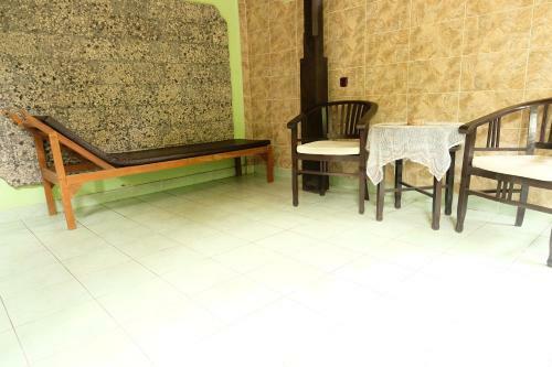 Hotel Kerti Beach Bungalow And Restaurant