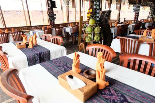 Hotel Kerti Beach Bungalow And Restaurant