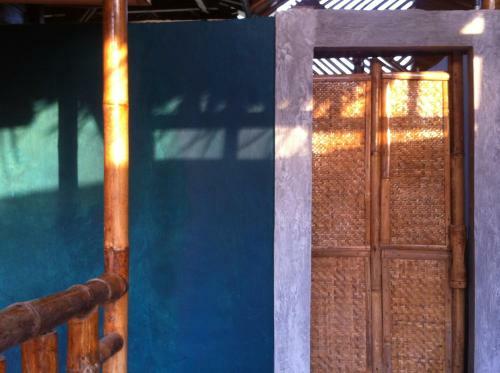 Hostal La Calypso Guesthouse